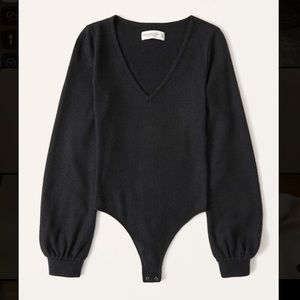 Abercrombie & Fitch cozy v-neck body suit